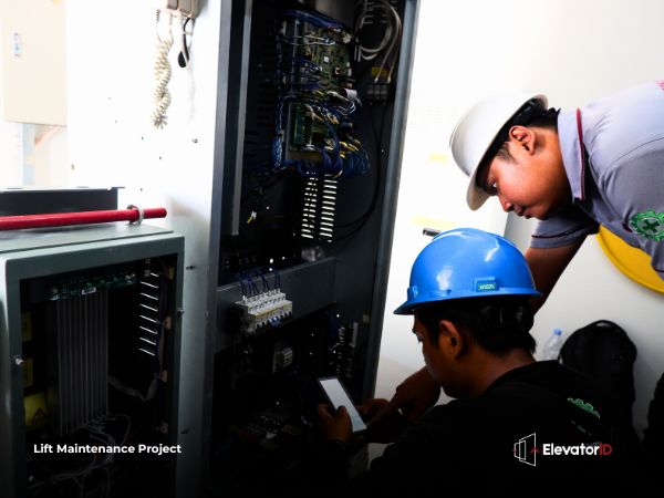 proyek perawatan lift elevator gedung