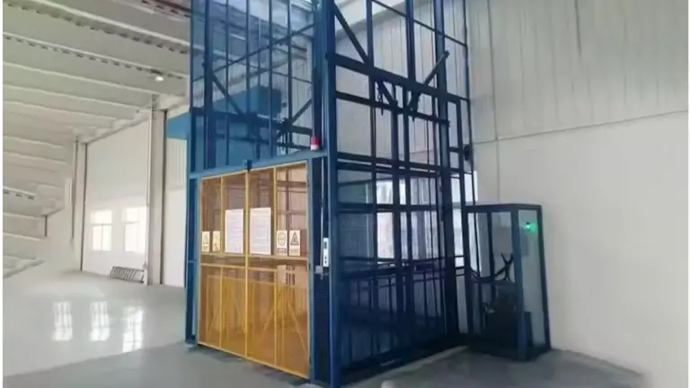 Cargo Lift